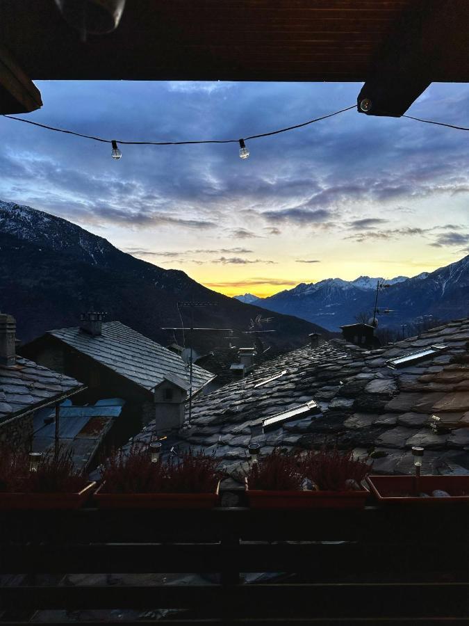 Meizon - La Montagna, Pila, Crevacol, Aosta E Valpelline Gignod 外观 照片